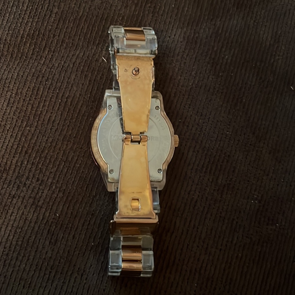 Michael Kors rose gold watch - Picture 5 of 6